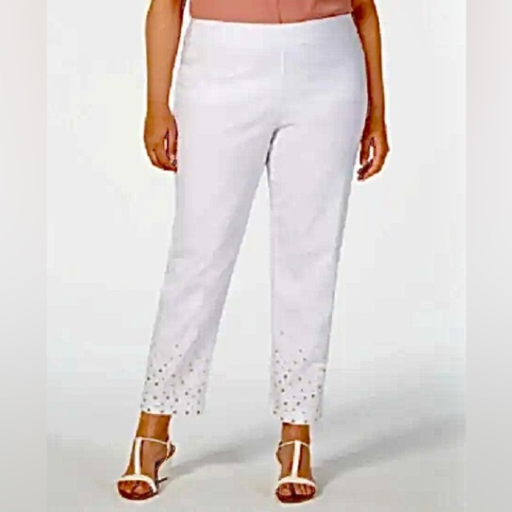 Capri pants with gold studs detailing